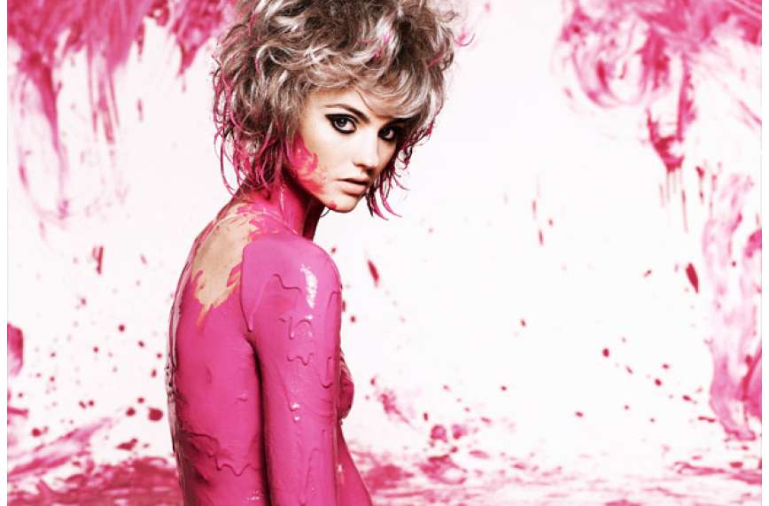 <p>Australia's Next Top Model<br />Photographer Simon Upton<br /><br /></p>